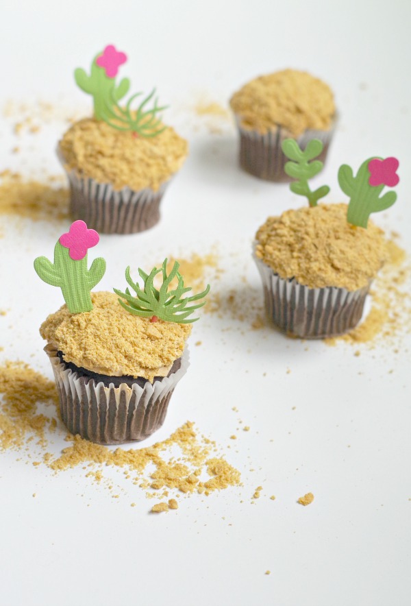simple cactus garden cupcakes