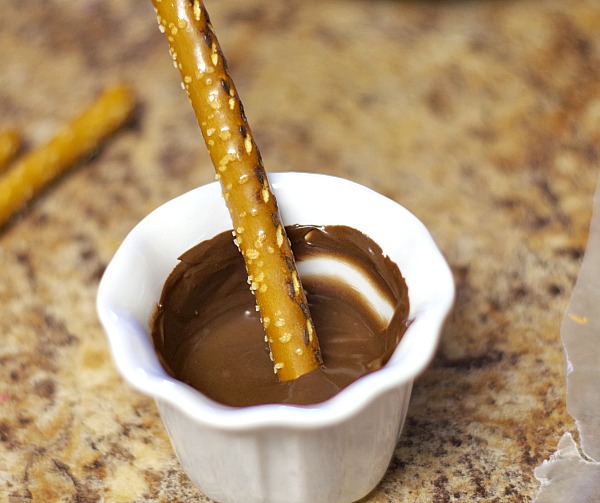 dip pretzel in chocolate