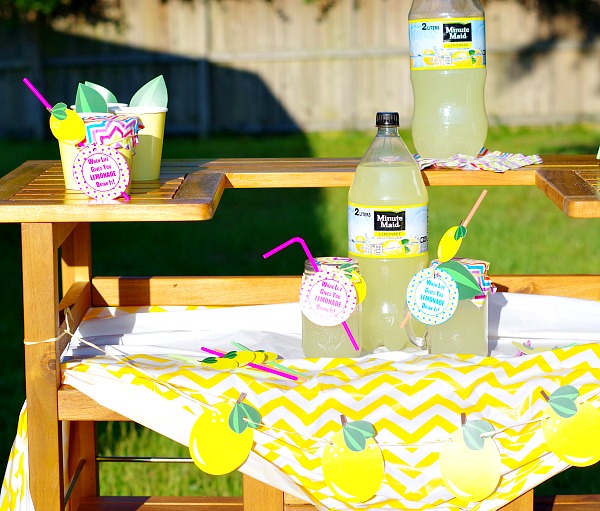 Lemonade Stand with Adorable Lemon Printables